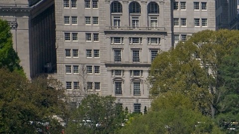 Tribunal pide evaluar riesgos en seguridad por suspensión del salón de baile en la Casa Blanca