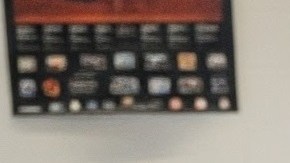 Las becas permiten a los jóvenes participar en programas de  artes visuales.