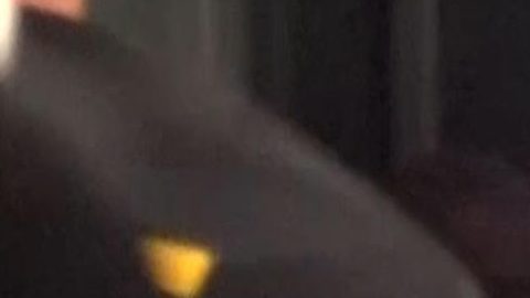 Captura de video del empresario colombiano Alex Saab escoltado por agentes de la DEA.
