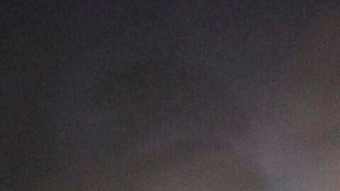 La causa del incendio en cuestión sigue bajo las pesquisas de los funcionarios neoyorquinos.