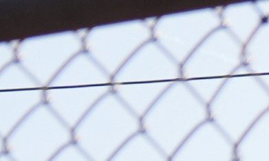 Menéndez manifestó sentirse conmovido por los continuos esfuerzos de los detenidos por organizarse y defender sus derechos.