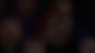 Aurelien Tchouameni, del Real Madrid, lucha por el balón contra Eric García, del Barcelona, ​​durante el partido de la Liga española entre el FC Barcelona y el Real Madrid en Barcelona, ​​España, el domingo 10 de mayo de 2026.