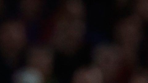 Aurelien Tchouameni, del Real Madrid, lucha por el balón contra Eric García, del Barcelona, ​​durante el partido de la Liga española entre el FC Barcelona y el Real Madrid en Barcelona, ​​España, el domingo 10 de mayo de 2026.