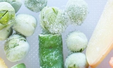 El brócoli o las espinacas congeladas inmediatamente después de su cosecha pueden retener más vitamina C y polifenoles que los vegetales frescos de varios días