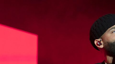 El público reaccionó sorprendido ante las palabras del cantante en pleno show