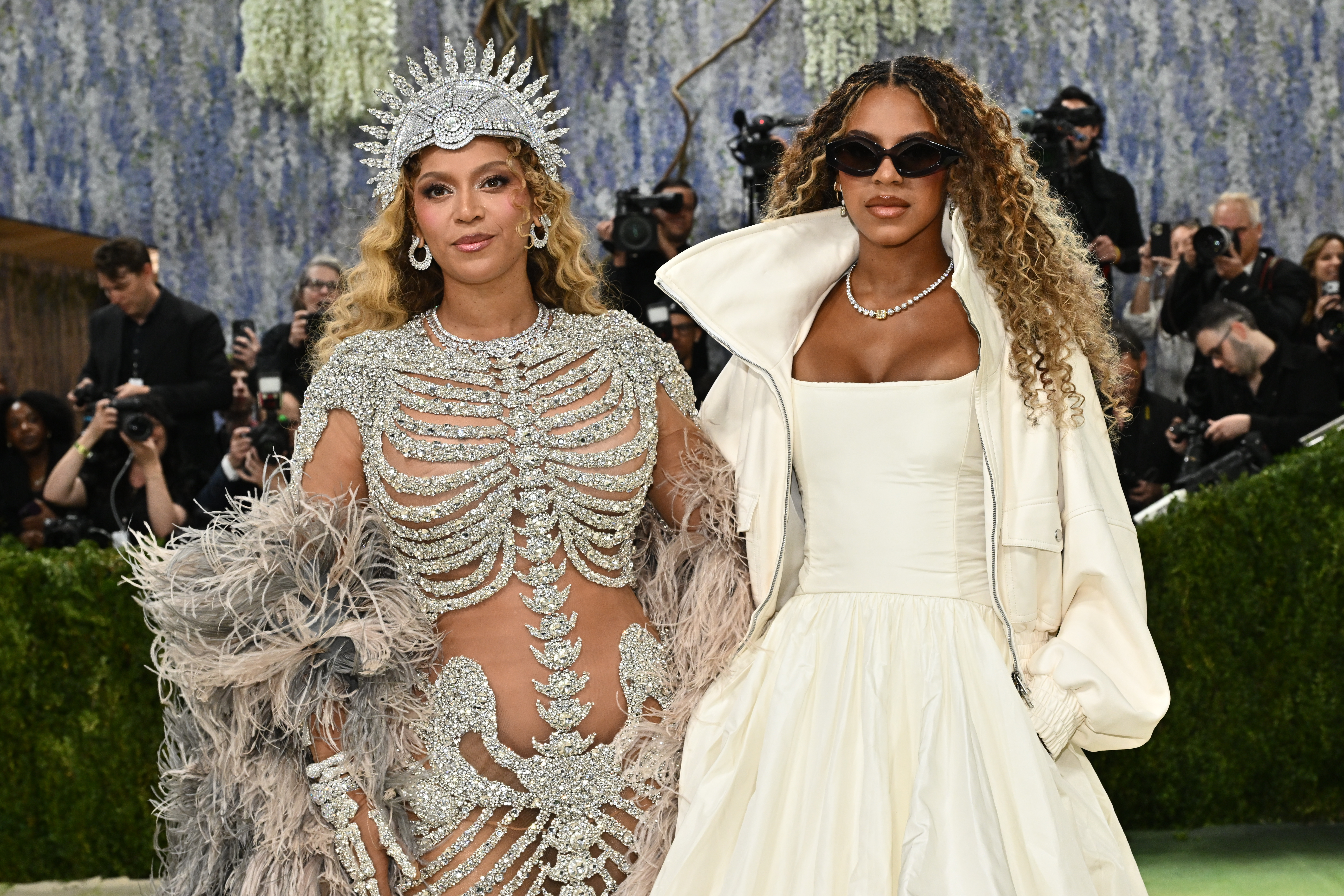 Blue Ivy Carter, hija de Beyoncé, debutó en la Met Gala a pesar de la ...