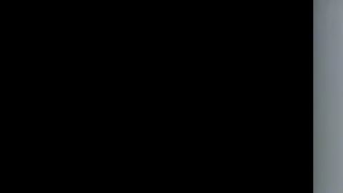 La policía dio a conocer que asistió al hotel luego de recibir una llamada sobre un hombre que estaba desnudo en el sexto piso.