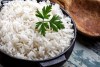 Tazón con arroz blanco