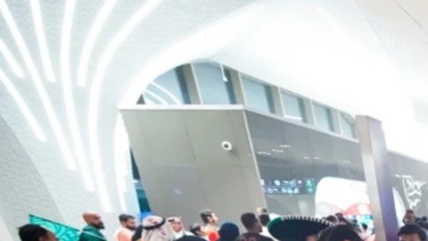 El Mundial 2026 llega a suelo estadounidense con costos adicionales: los accesos más caros al estadio en la historia, que afectan a los aficionados hispanos.
