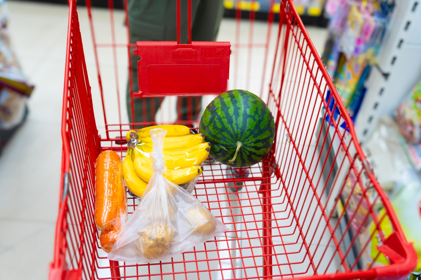 April Grocery Prices Climb 0.7 Percent as Eggs Offer Rare Relief at NYC Checkouts