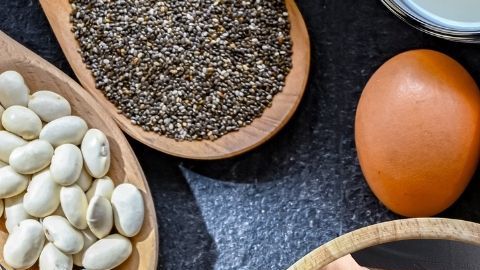 Variedad de alimentos antiinflamatorios que ayudan a evitar el dolor articular.