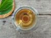 2. Taza de té de guanábana, una bebida natural que ayuda en la regeneración celular y el control de la glucosa.
