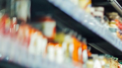 Frente a los aumentos en el costo de vida, comprar todo en el mismo lugar puede salir caro.