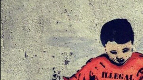 Mural de @HumenRace en las afueras del Tribunal de Inmigración de Cleveland.