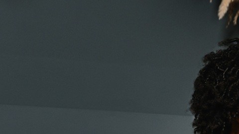 La brecha entre lo que gana una familia hispana promedio y lo que realmente necesita para vivir sin apuros en EE.UU. en 2026 supera los $30,000 anuales.