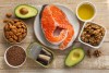 No todas las grasas son iguales; el aceite de oliva y el aguacate son pilares de una nutrición funcional y balanceada.