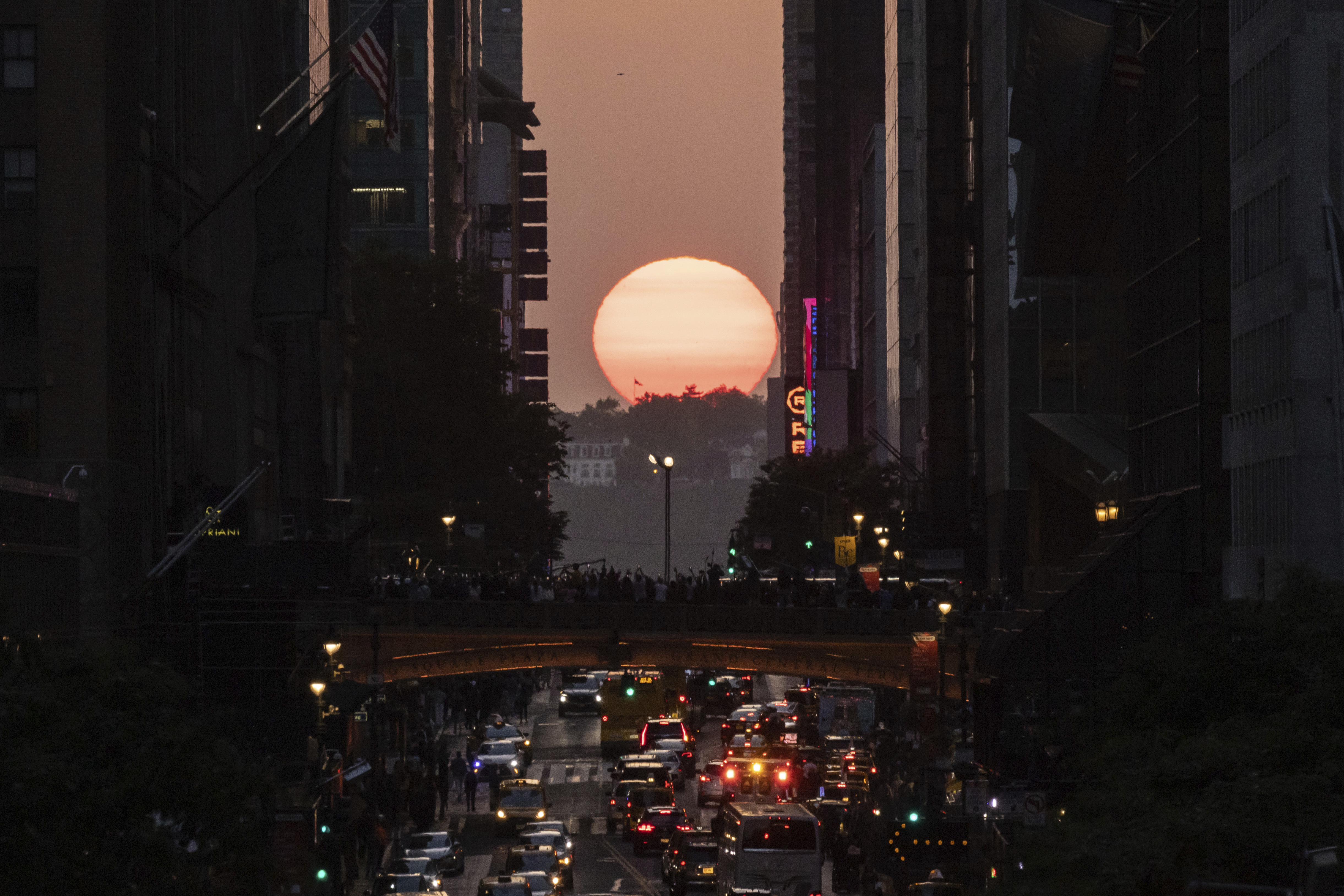 Manhattanhenge 2026: cuándo y dónde ver el famoso atardecer alineado entre los edificios de&hellip;