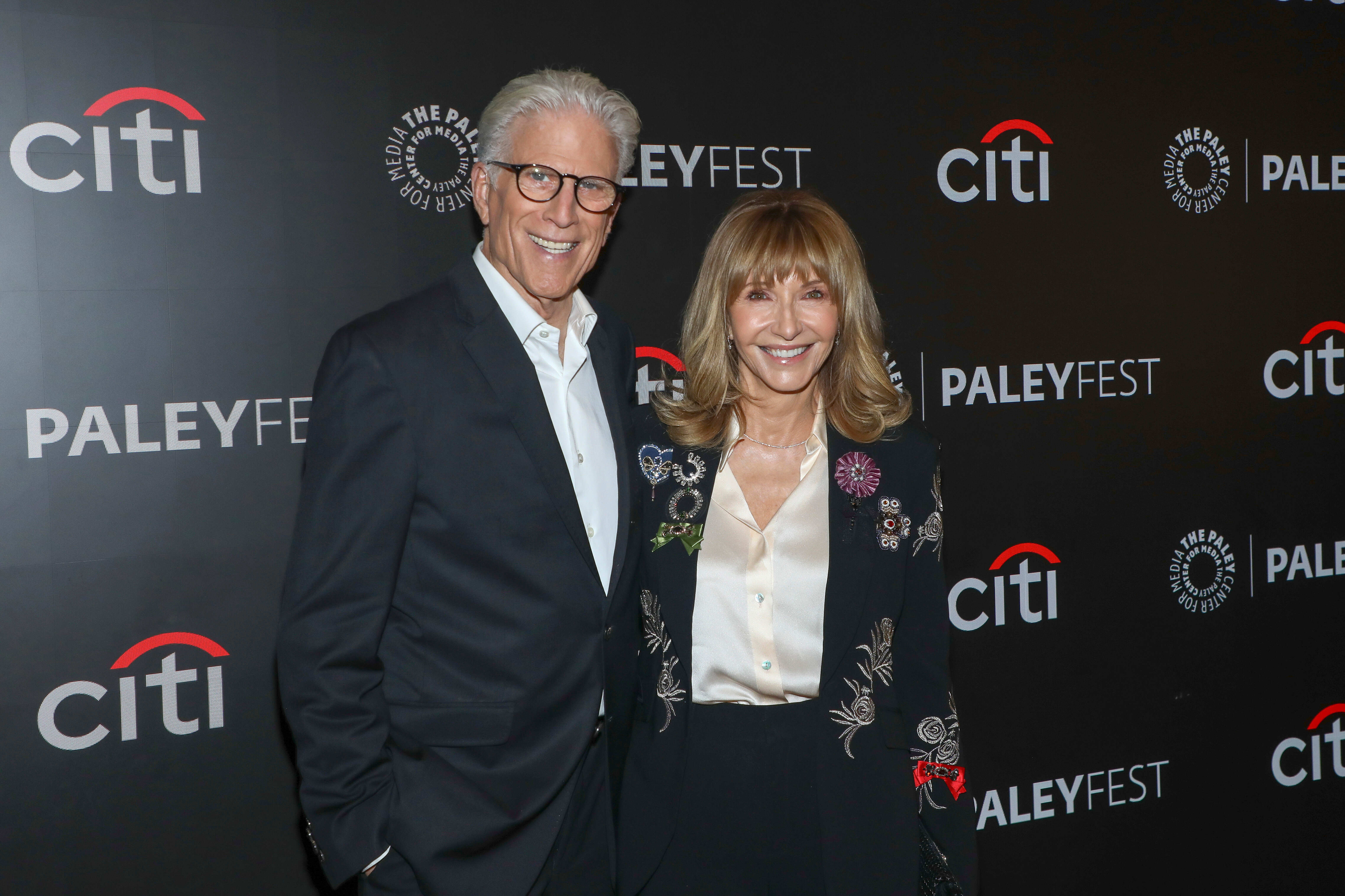 Mary Steenburgen y Ted Danson quieren vender su mansión en Martha’s Vineyard