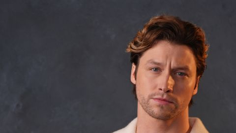 Mika Abdalla y Stephen Kalyn protagonizarán la adaptación de la novela "The Score".