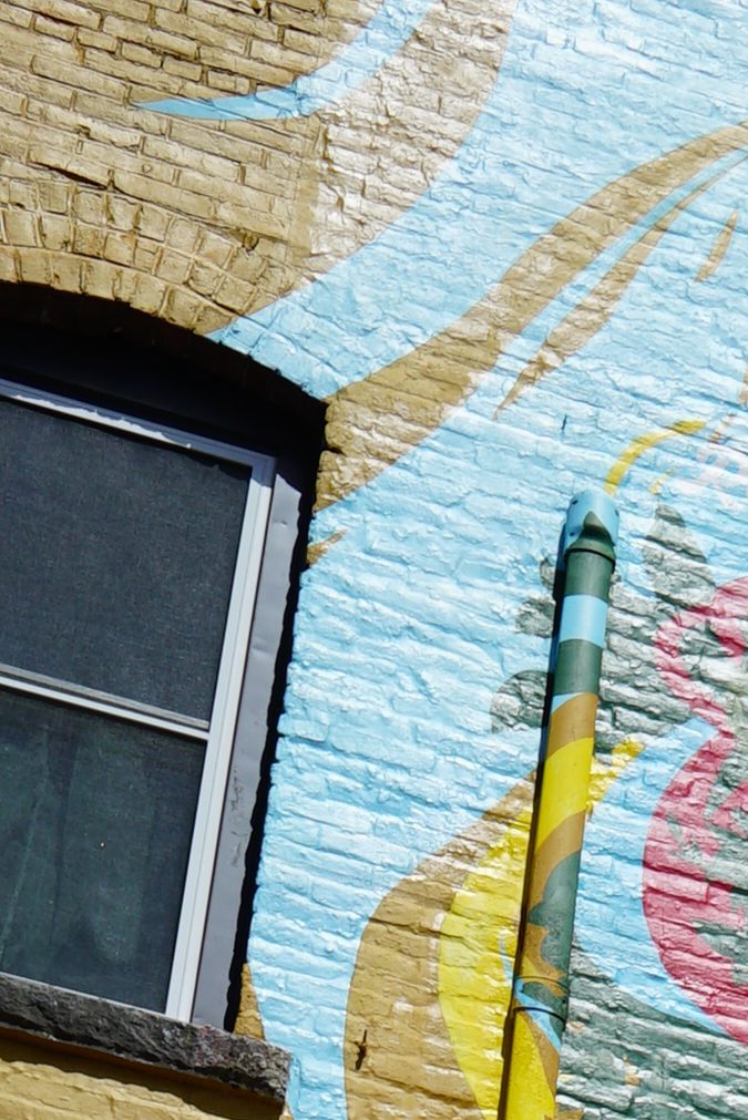 Mural "La Cultura es Poder" del Colectivo Moriviví en el Distrito Cultural Puertorriqueño de Holyoke, Massachusetts