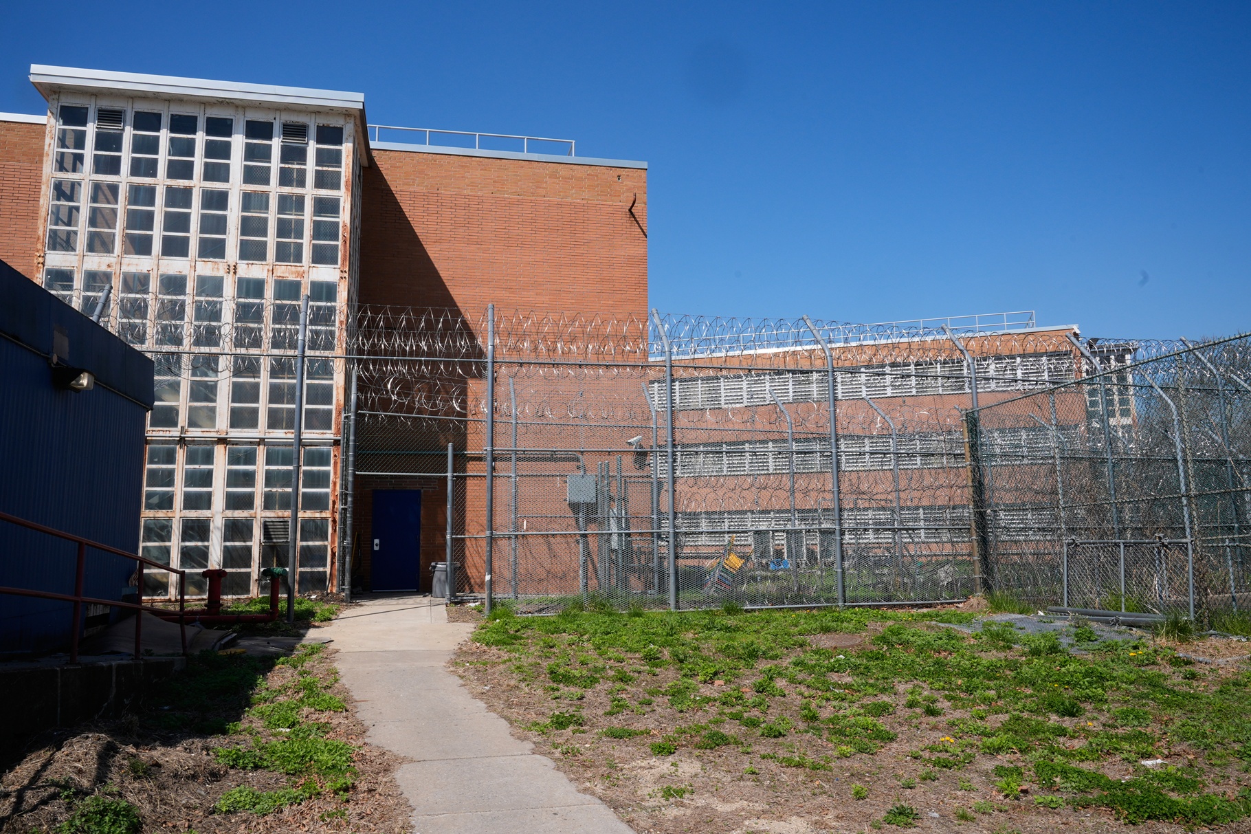 City to Pay $5.2 Million to Rikers Families as Oversight Lapses Persist