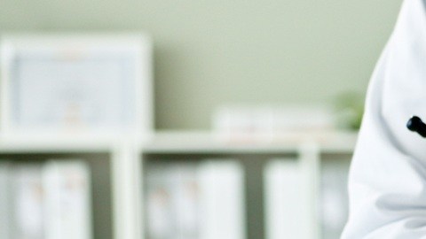 Si la aseguradora cumple su promesa y recorta 30% de las autorizaciones médicas, muchas familias hispanas tendrán menos citas perdidas, retrasos y gastos indirectos.