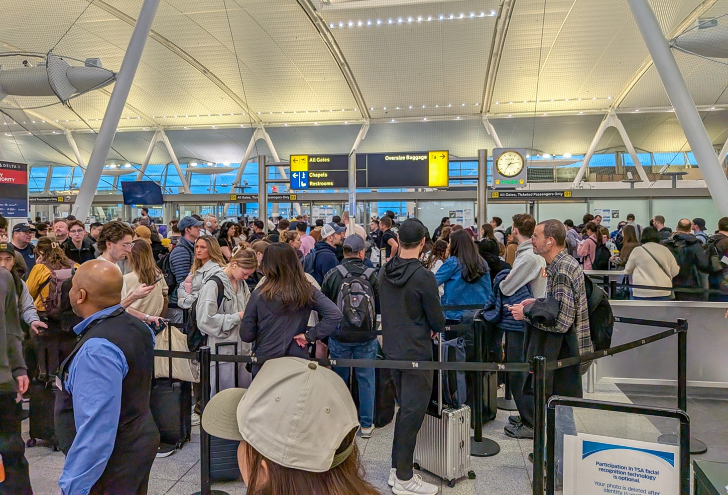 Spirit’s Exit Lifts NYC Summer Airfares 24 Percent, Leaving Budget Travelers Grounded