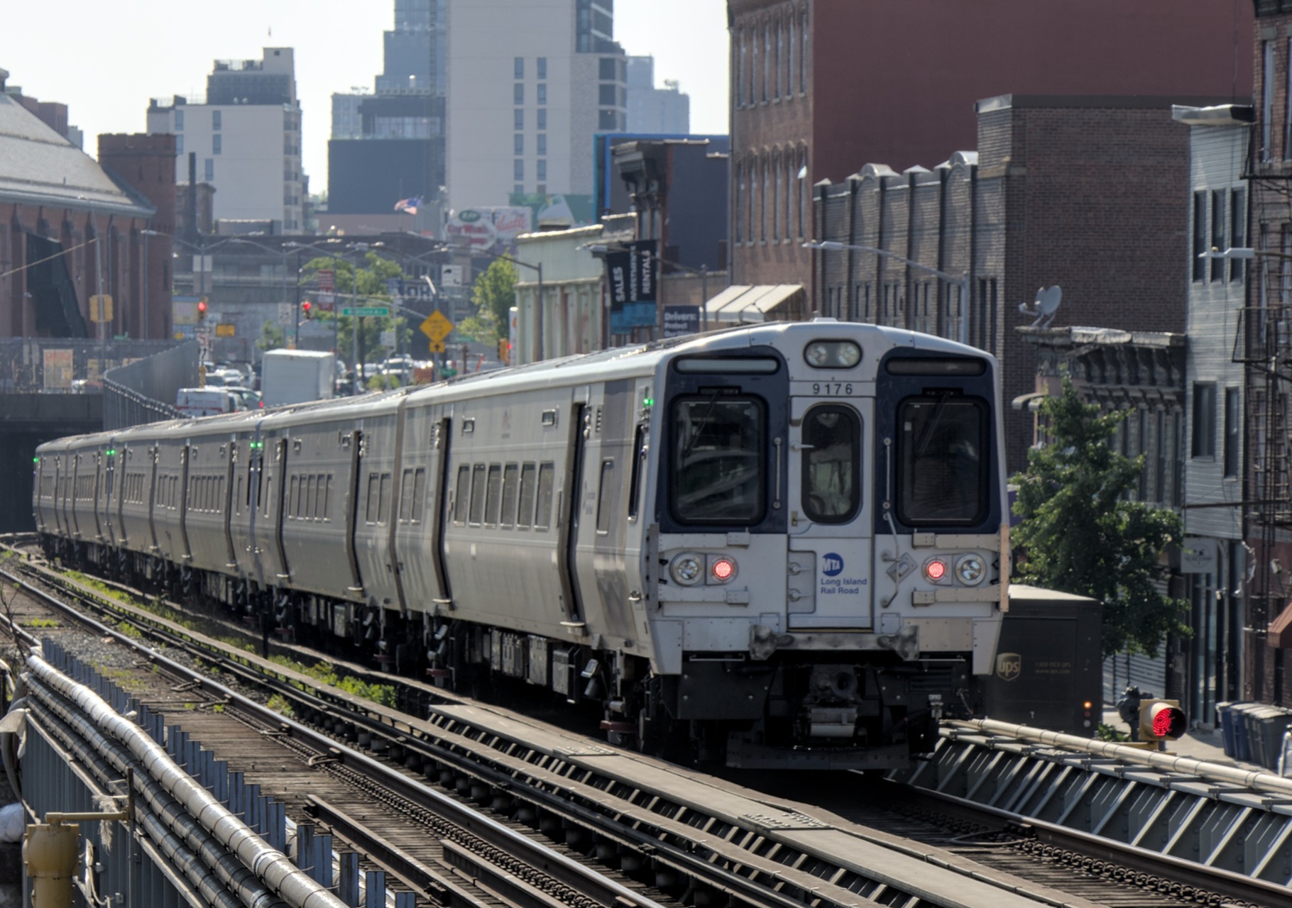 Long Island Rail Workers Threaten Strike Over Pay as MTA Talks Stall Again