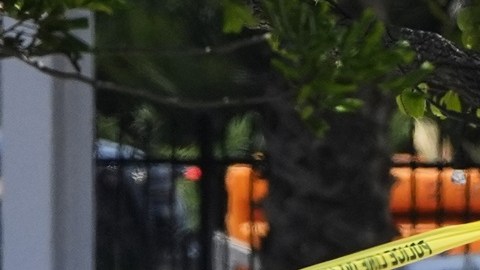 Tres personas murieron en tiroteo en Centro Islámico de San Diego dos atacantes y un guardia de seguridad