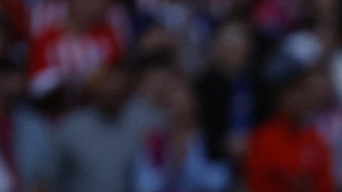 El delantero del Atlético de Madrid Antoine Griezmann recibe un homenaje tras el encuentro de la jornada 37 de LaLiga entre Atlético de Madrid y Girona FC, este domingo en el Estadio Metropolitano de Madrid.
