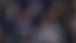 Anthony Gordon, del Newcastle (a la derecha), disputa el balón con Kyle Walker, del Manchester City, durante el partido de la Premier League inglesa entre el Manchester City y el Newcastle, en el estadio Etihad de Manchester, Inglaterra, el sábado 4 de marzo de 2023.