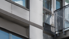 Edificio residencial moderno en Nueva York vinculado a loterías de vivienda asequible de NYC Housing Connect