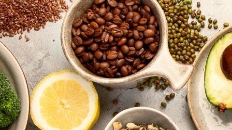 Alimentos que ayudan a la salud hepática.