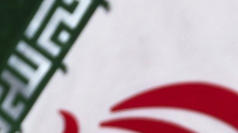 Irán y EE.UU, mantienen este domingo en Suiza reuniones para abordar el cumplimiento del memorando de entendimiento destinado a poner fin a la guerra.