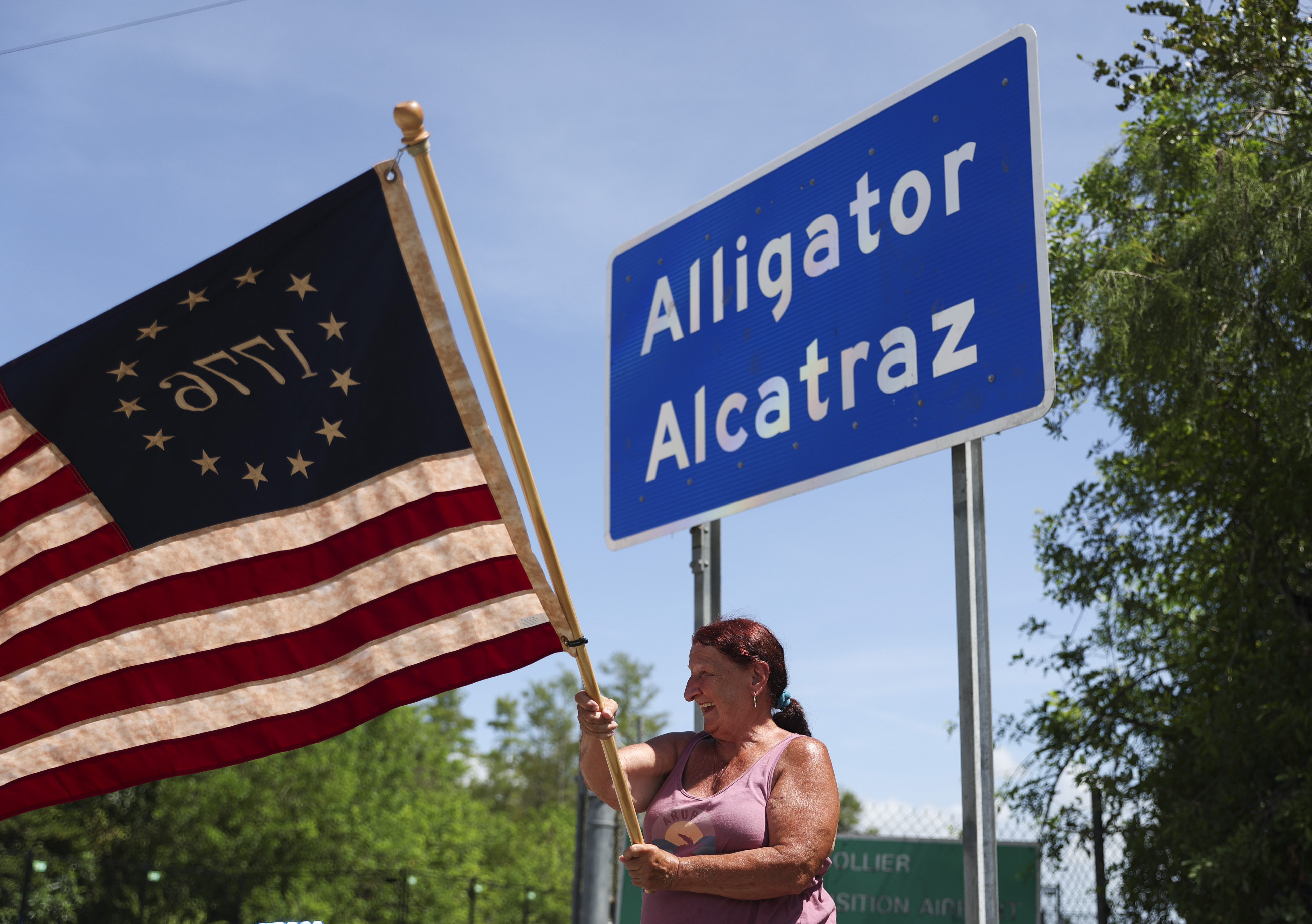 Alligator Alcatraz deja de operar en Florida tras la deportación de 21,000 migrantes
