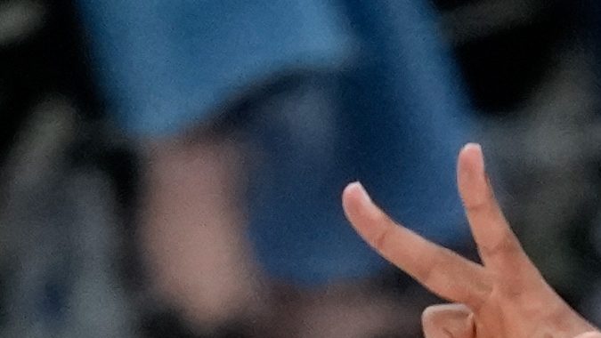 Knicks siguen imbatibles al vencer a Spurs en segundo duelo de la final de la NBA