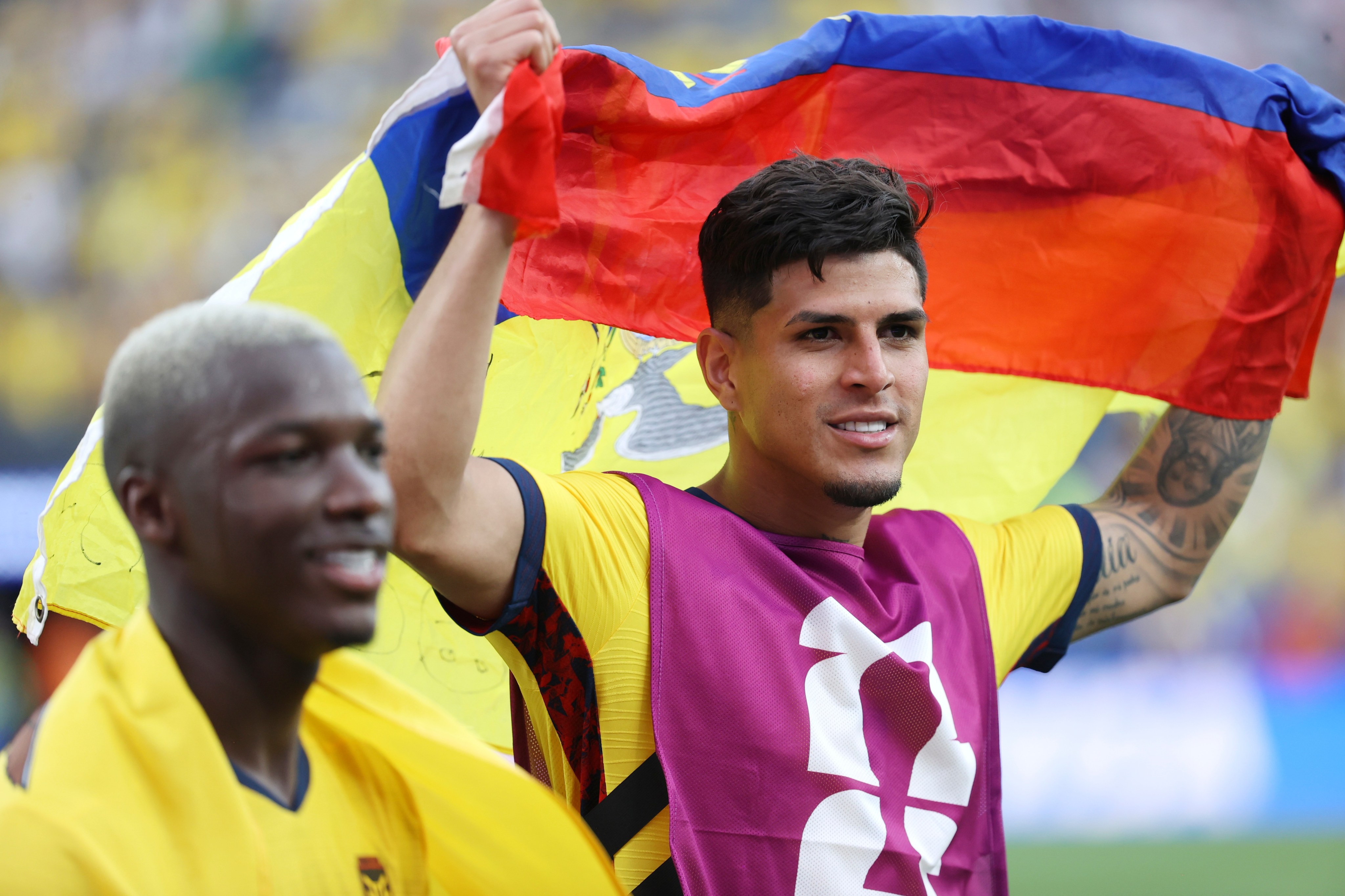 Ecuador se queja por tardanza en vuelo antes de partido contra México