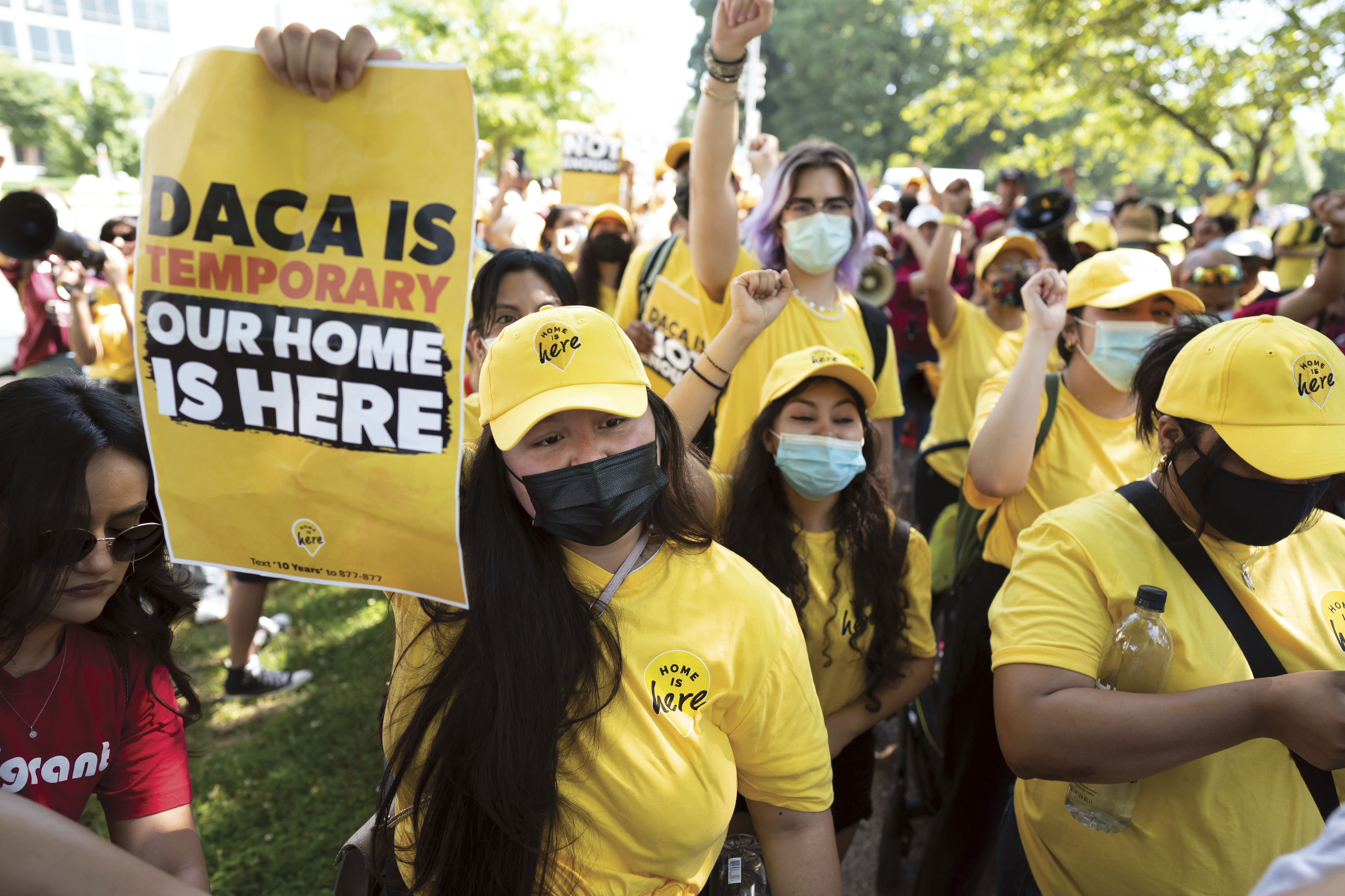 Demanda federal contra Trump por retrasos en DACA: miles en riesgo de perder su&hellip;
