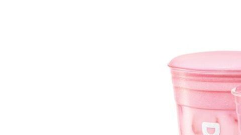 tres bebidas color rosa