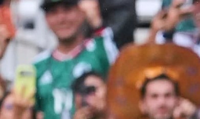Ciudad de México, 11 de junio de 2026. Roberto Alvarado y Julian Quiñones en festejo de gol, durante el partido inaugural de primera fase del Grupo A de la Copa Mundial de la FIFA 2026, entre la Selección Nacional de México y la Selección de Sudáfrica, realizado en el estadio Ciudad de México.