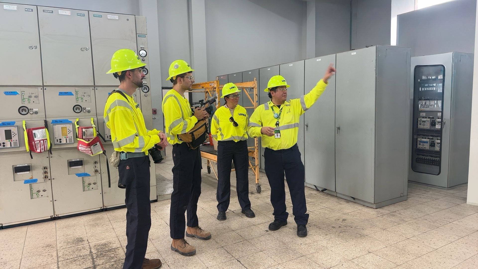 Personal del Departamento de Energía de EE.UU. examina proyectos encaminados por LUMA Energy con fondos federales