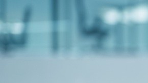 La diferencia entre quedar desplazado o mantenerse empleado puede cambiar con una certificación de seis meses no garantiza nada, pero sí cambia las probabilidades.