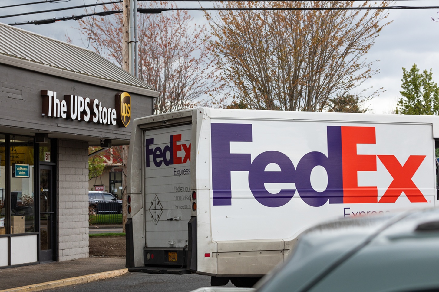 UPS, FedEx y DHL devolverán $1,000 millones en aranceles: quién recibe ...