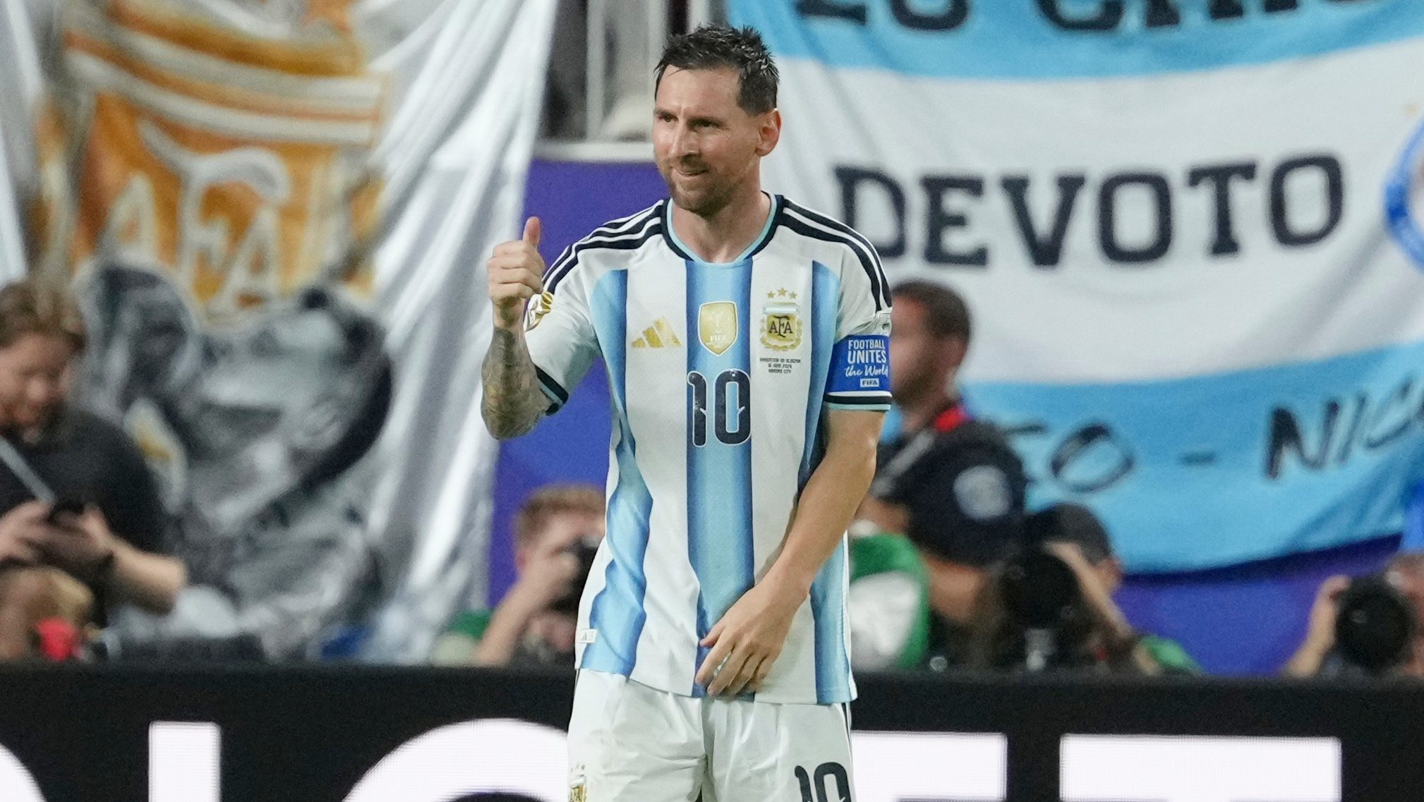Haaland reaccionó al histórico hat-trick de Messi: "Es un demente"