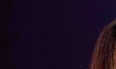 Además, la joven se prepara para presentar en vivo las canciones de su reciente producción discográfica