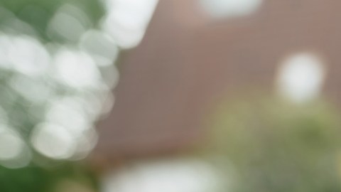 Para los hogares hispanos que manejan un presupuesto ajustado, la diferencia entre una compra planeada y una impulsiva puede ser de cientos de dólares.