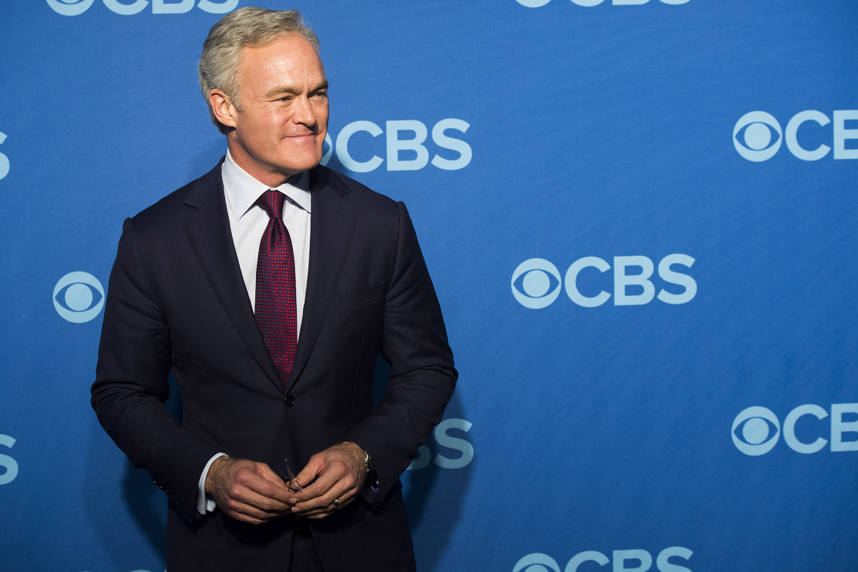 Scott Pelley agradece a los fans tras su salida de “60 Minutes”