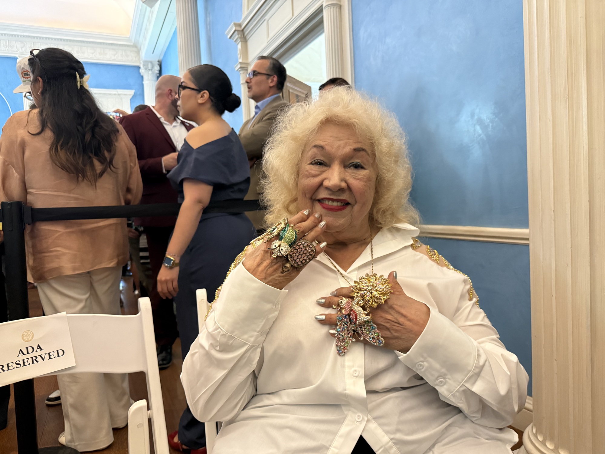 Mamdani celebró a la legendaria Toñita en Brooklyn