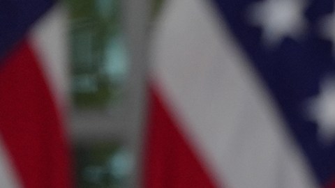Trump acusa a Irán de incumplir el alto el fuego y amenaza con intensificar ataques