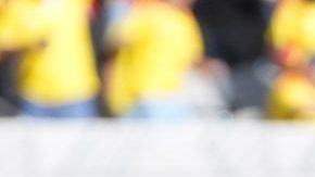 Jhon Arias (i) y Gustavo Puerta de Colombia celebran un gol este domingo, en un partido amistoso entre Colombia y Jordania en el estadio Snapdragon de San Diego (EE.UU.).